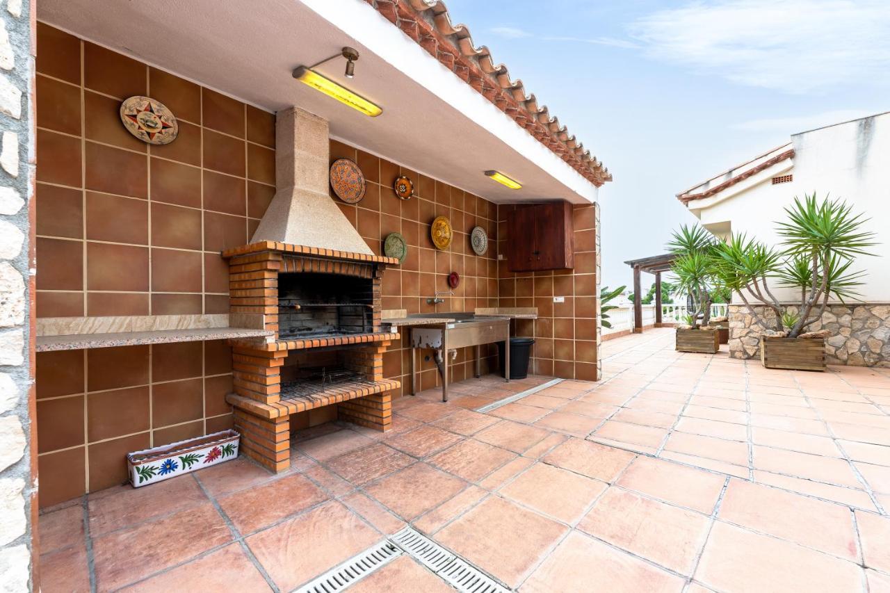 La Caseta De La Muntanya Vila L'Ampolla Exterior foto